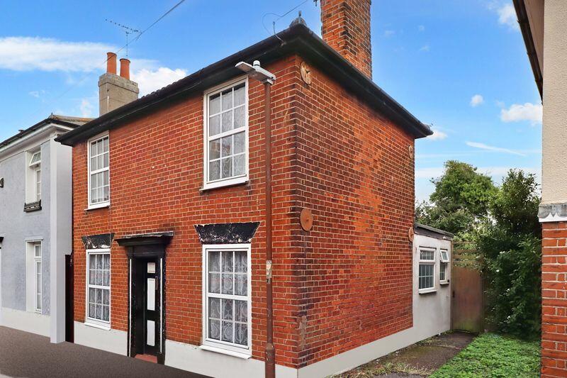 2 bedroom detached house for sale in New Street, Brightlingsea, CO7