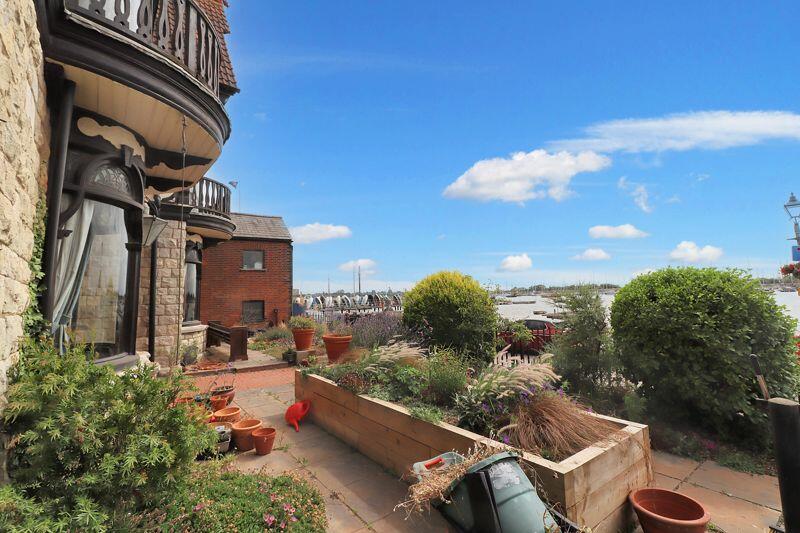 Additional property image - Anchor Inn, Brightlingsea, CO7