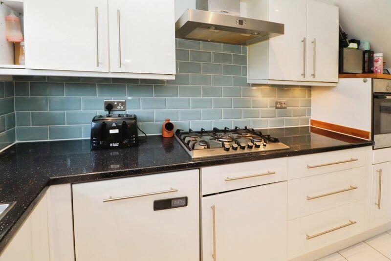 Additional property image - Old Ferry Road, Wivenhoe, Colchester CO7