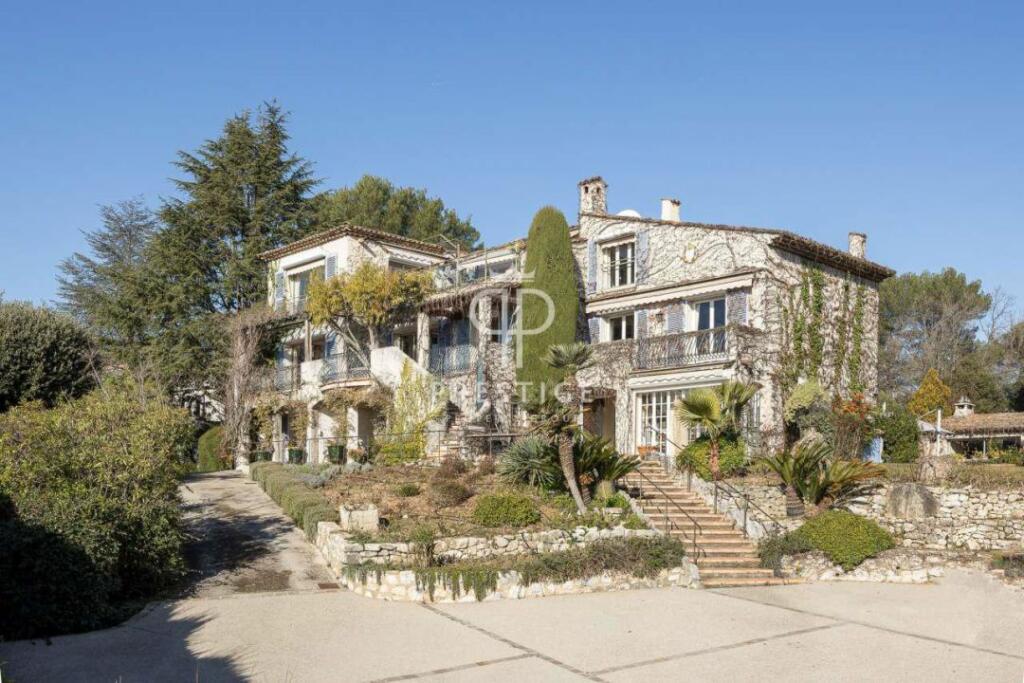 6 bedroom villa for sale in ProvenceAlpsCote d`Azur, AlpesMaritimes