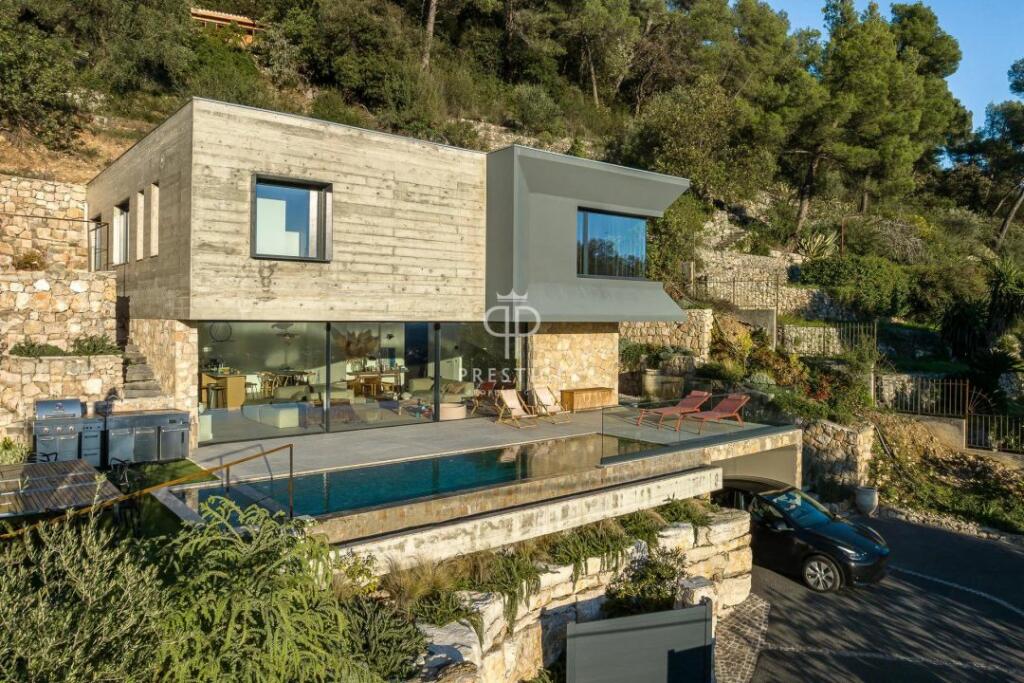 4 bedroom house for sale in ProvenceAlpsCote d`Azur, AlpesMaritimes