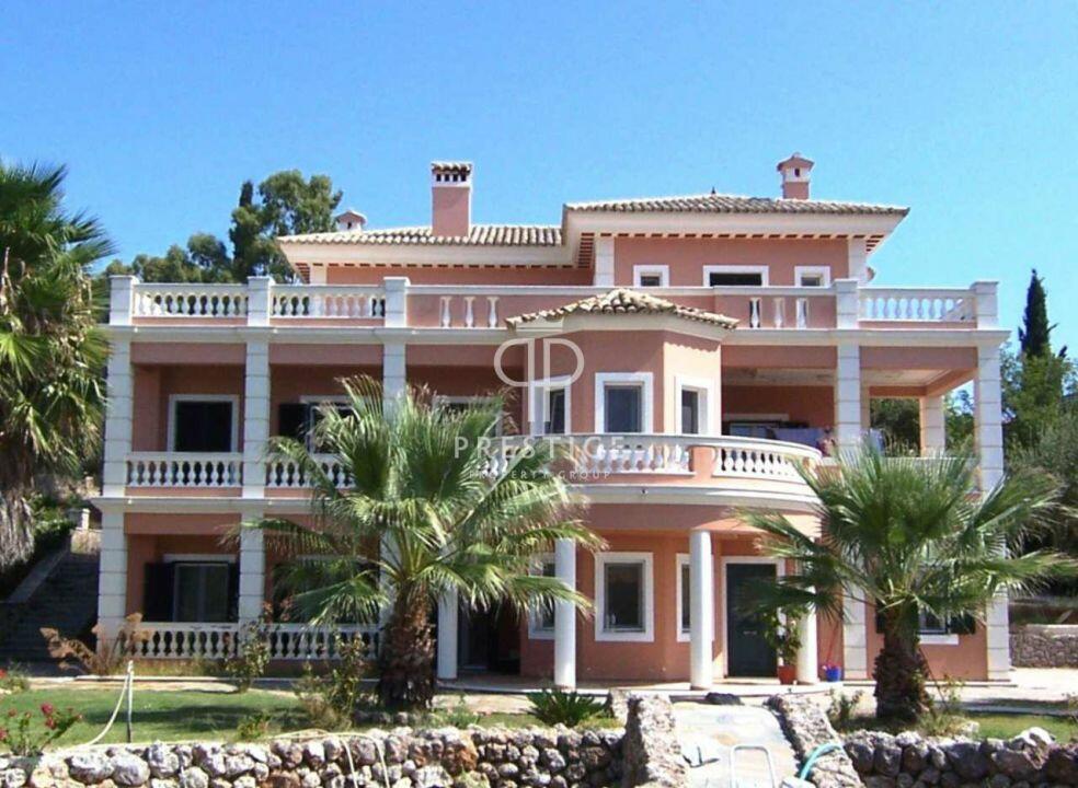 7 bedroom villa for sale in Ionian Islands, Corfu, Kommeno, Greece
