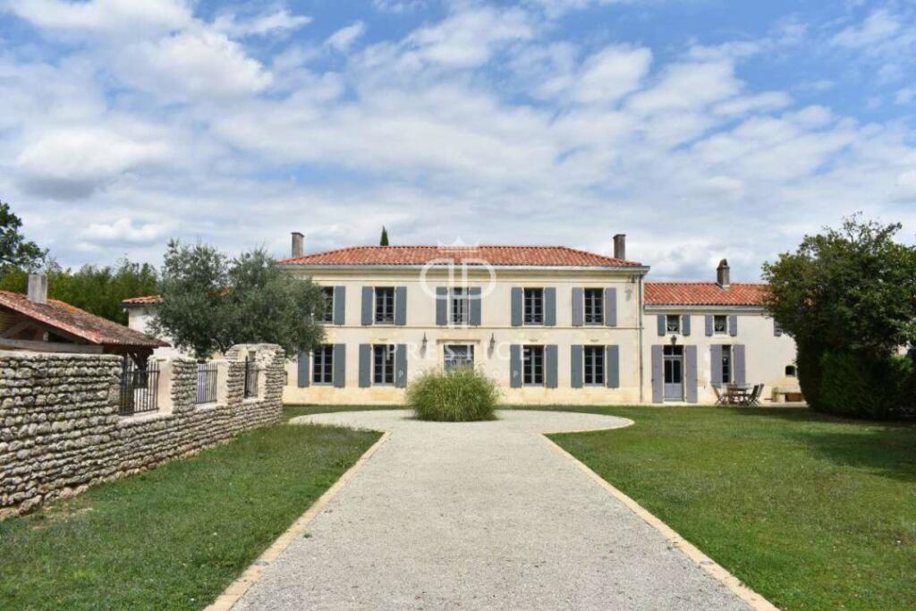 Farm House for sale in Poitou-Charentes...