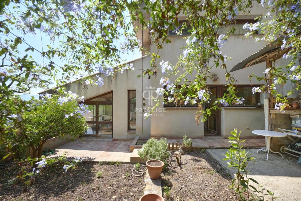 Main image of property: Provence-Alps-Cote d`Azur, Alpes-Maritimes, Roquebrune-Cap-Martin