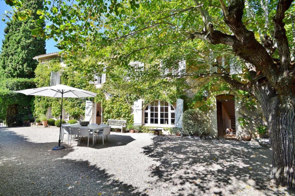 6 bedroom farm house for sale in ProvenceAlpsCote d`Azur, Alpes