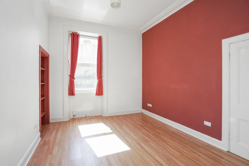 2 bedroom ground floor flat for sale in 22/1 Southfield Place