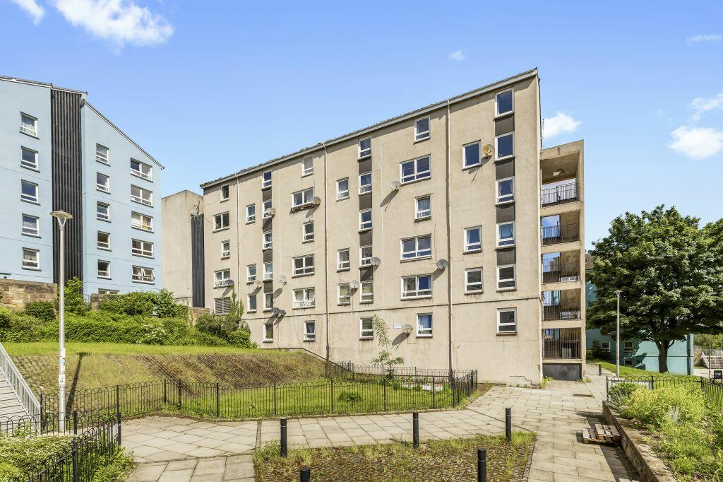 2 bedroom ground floor for sale in 43/5 Viewcraig Gardens