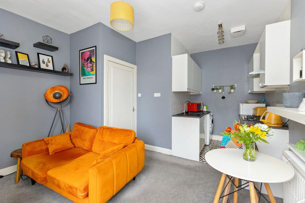 Main image of property: 5 (3F2), Beaverbank Place, Broughton, Edinburgh, EH7 4ER