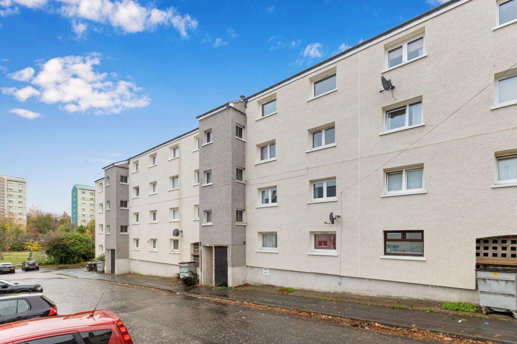Main image of property: 9/3 Dumbryden Grove, Wester Hailes, Edinburgh, EH14 2QW