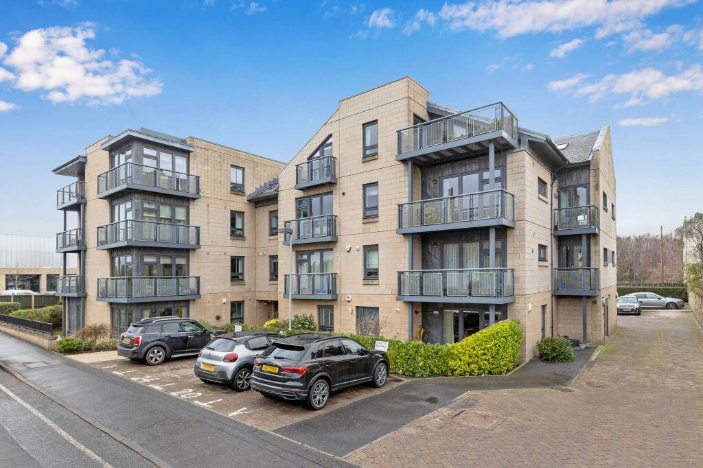Main image of property: 22/6 Craighall Gardens, Trinity, Edinburgh, EH6 4RJ