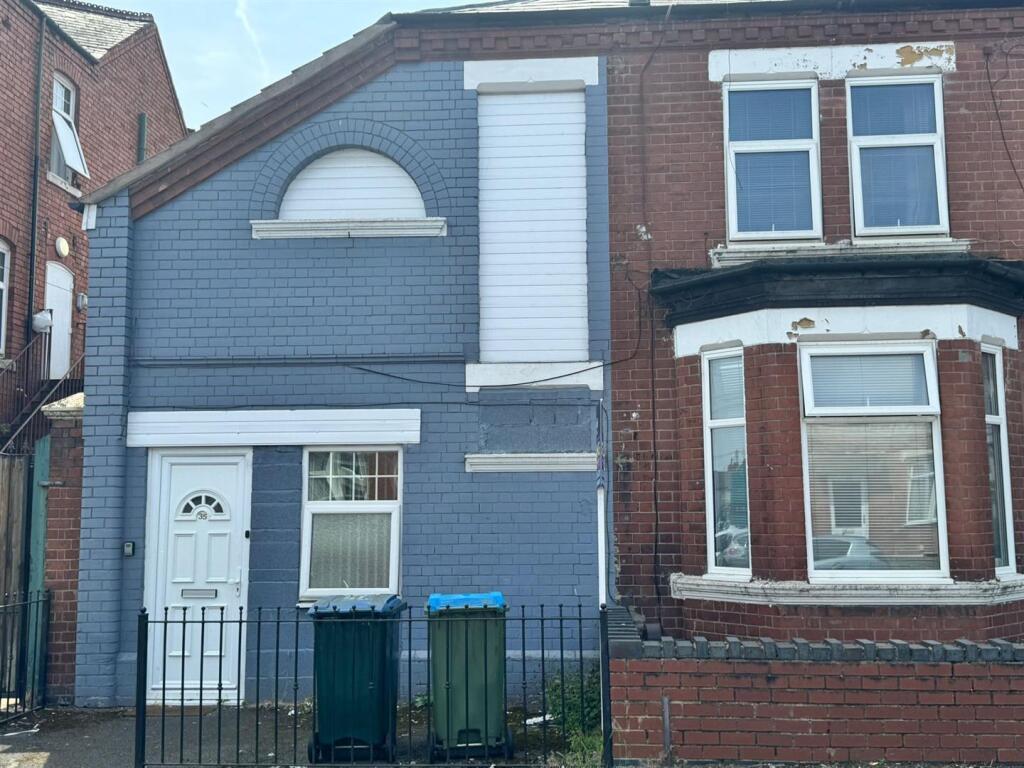 4 bedroom detached house