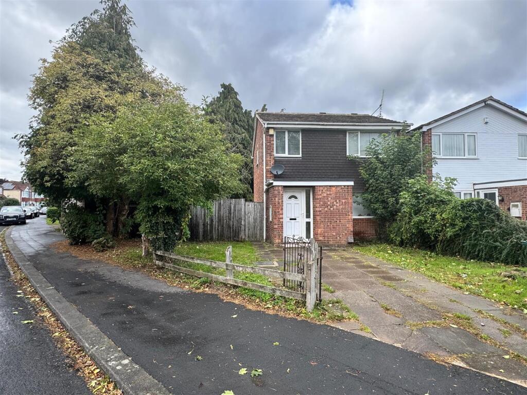 Main image of property: Grasscroft Drive, Coventry, CV3 5QF