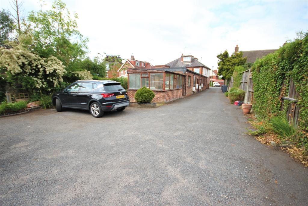 7 bedroom semidetached house for sale in 109 Station Road, Mickleover