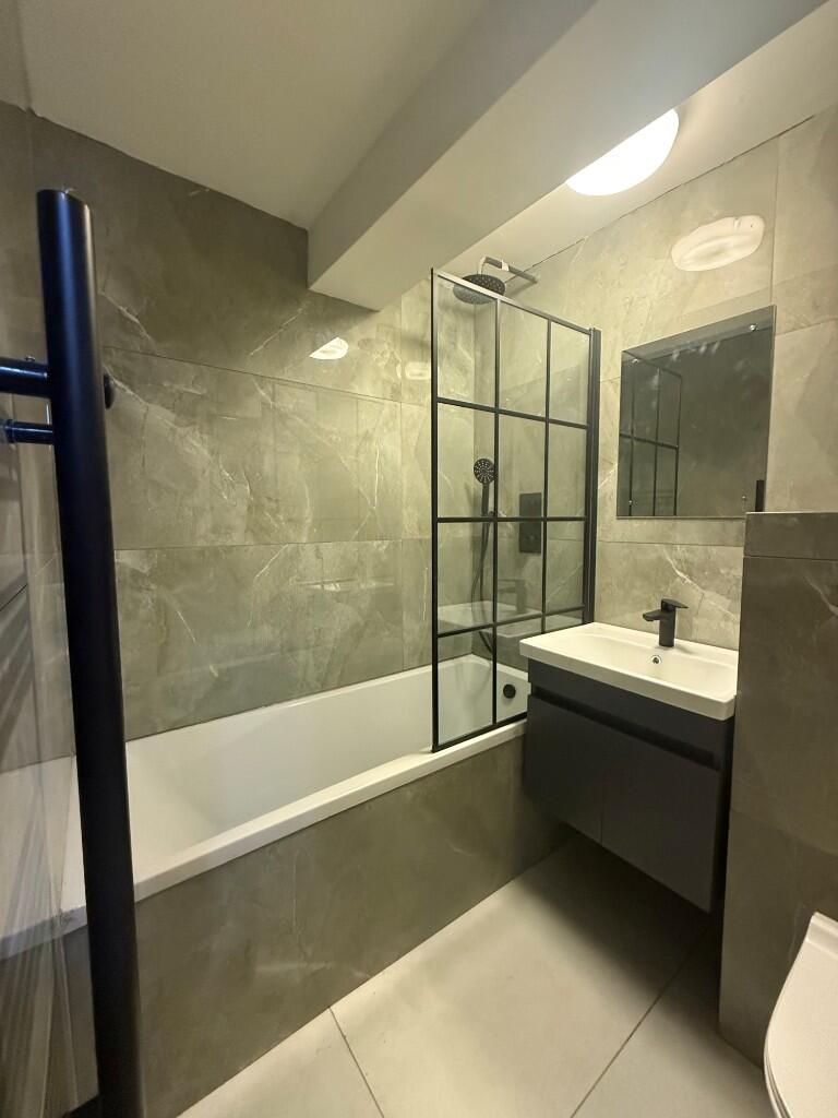 Main image of property: New Brent Street, London, NW4