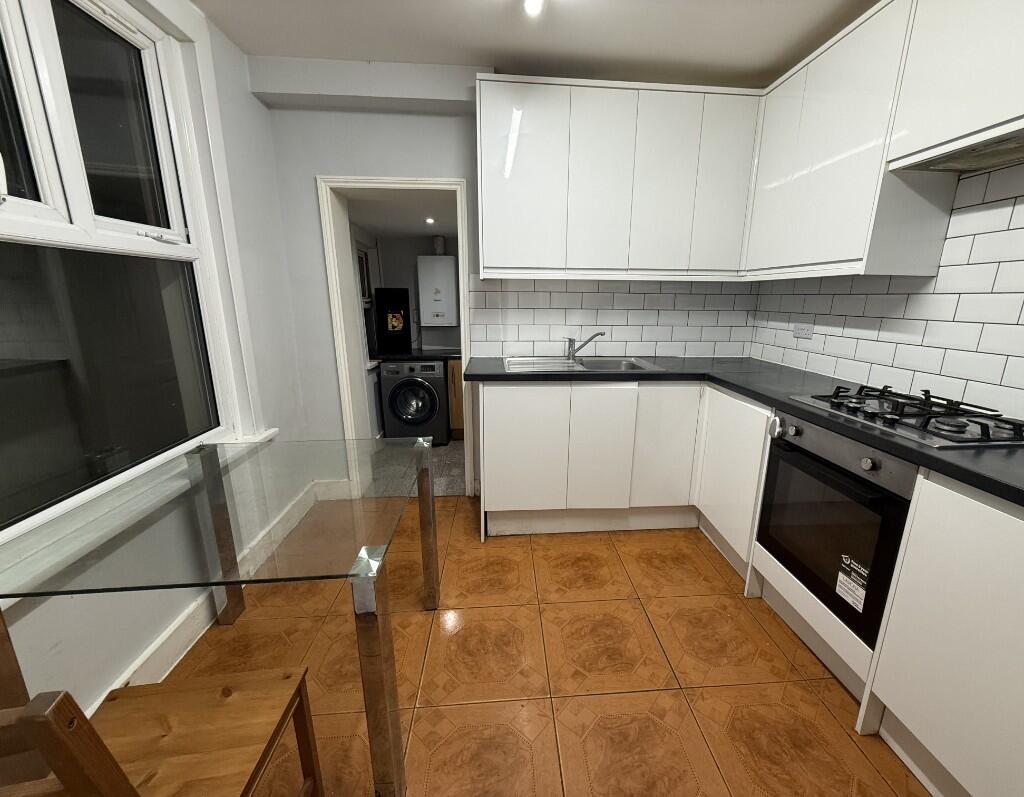 Main image of property: Whitehorse Road, Croydon, London, CR0