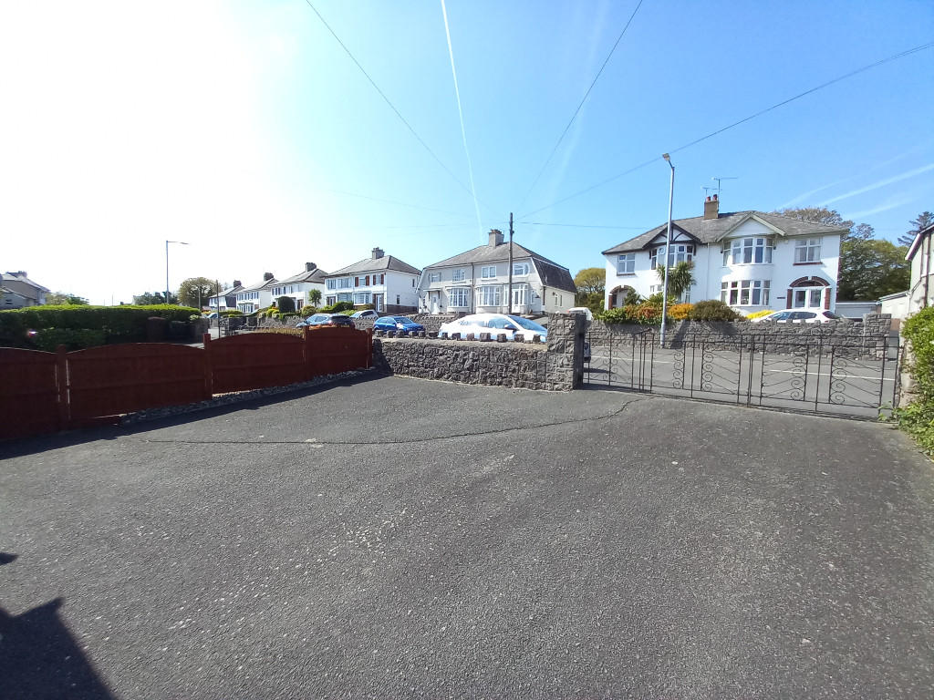 3 bedroom semidetached house for sale in Penrhos Road, Bangor, Gwynedd, LL57