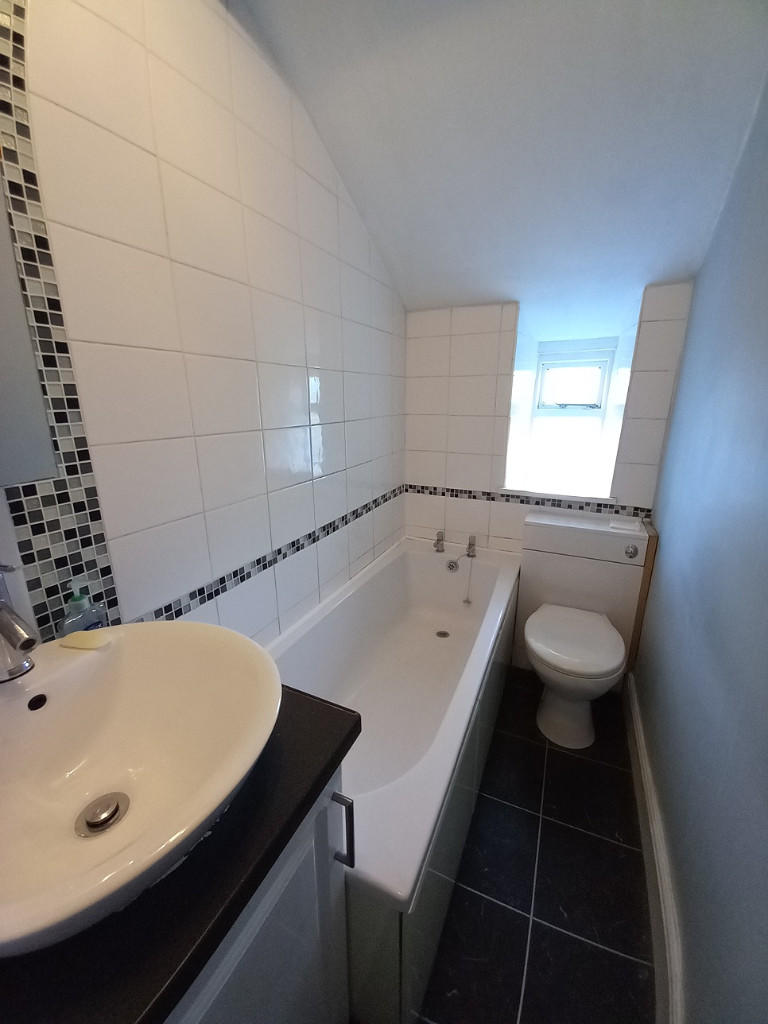 2 bedroom end of terrace house for sale in Glasinfryn, Bangor, Gwynedd