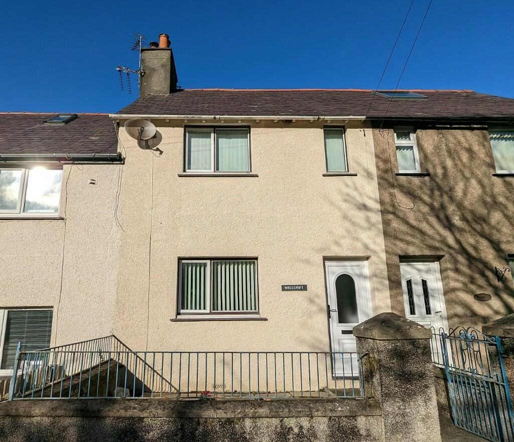 3 bedroom terraced house for sale in Upper Mill Road, Llanfairfechan