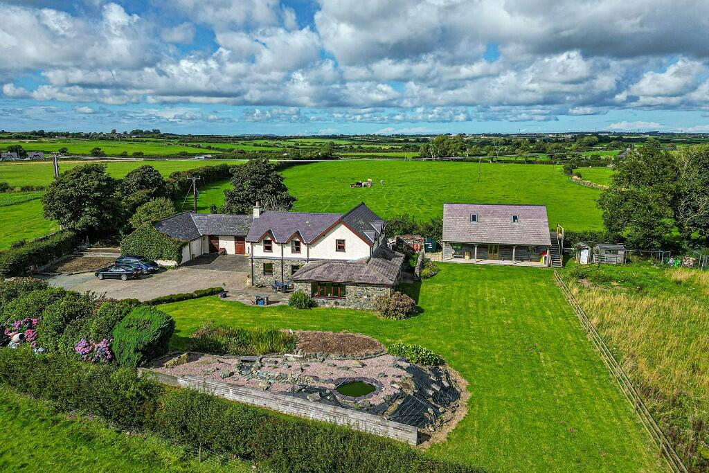 5 bedroom detached house for sale in Llangaffo, Anglesey LL60