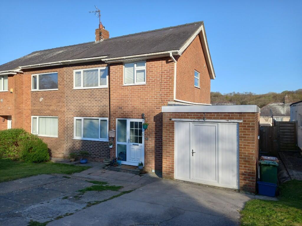 Main image of property: Bangor, Gwynedd, LL57
