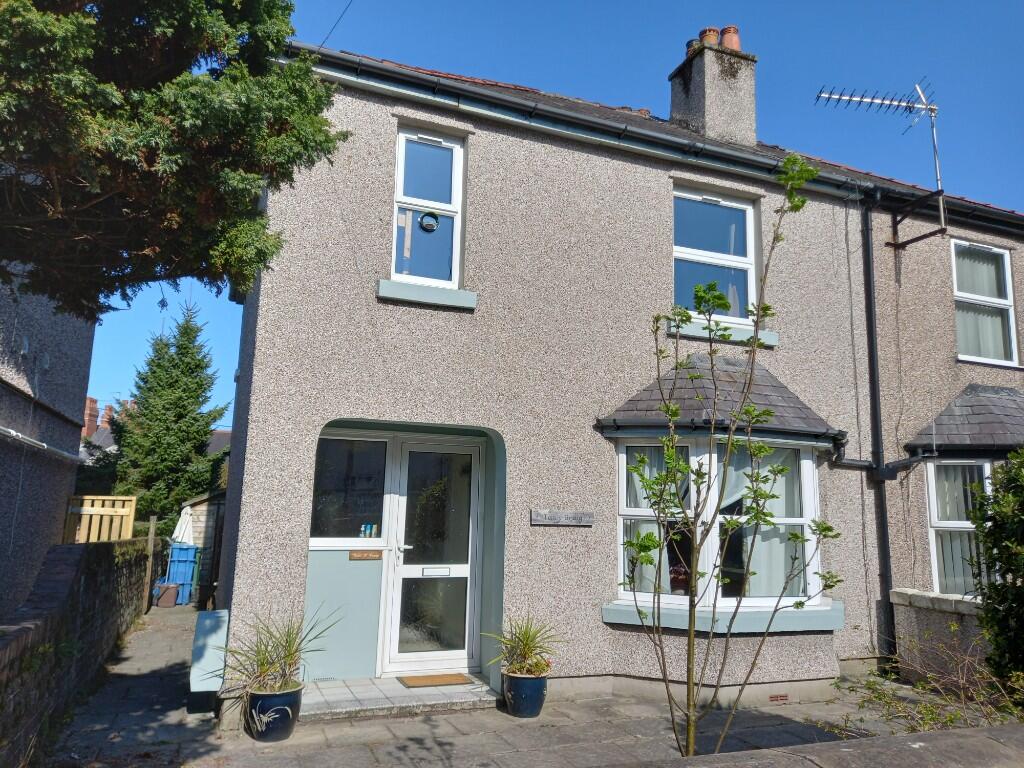 Main image of property: Bangor, Gwynedd, LL57