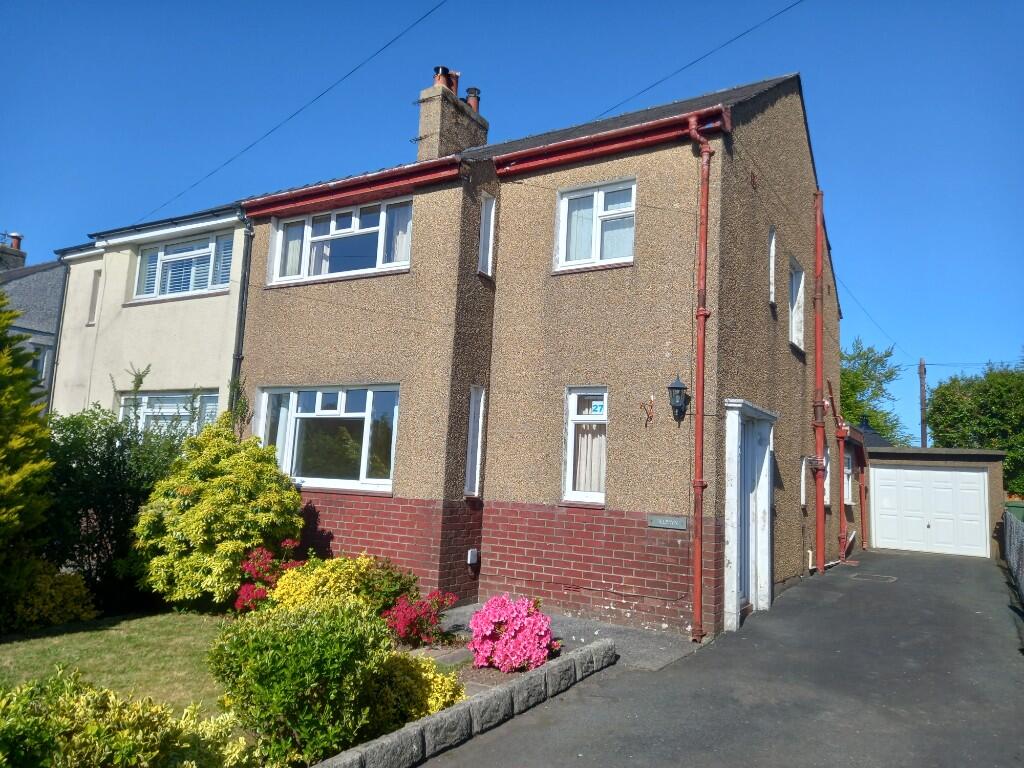 Main image of property: Bangor, Gwynedd, LL57