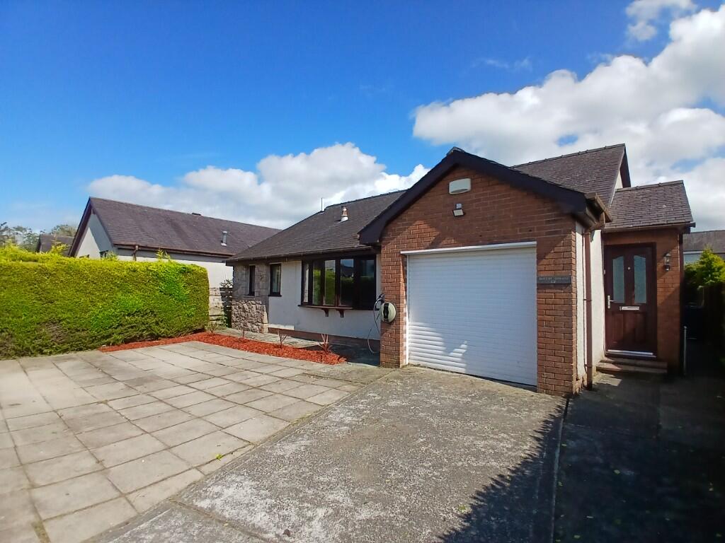 Main image of property: Bangor, Gwynedd, LL57