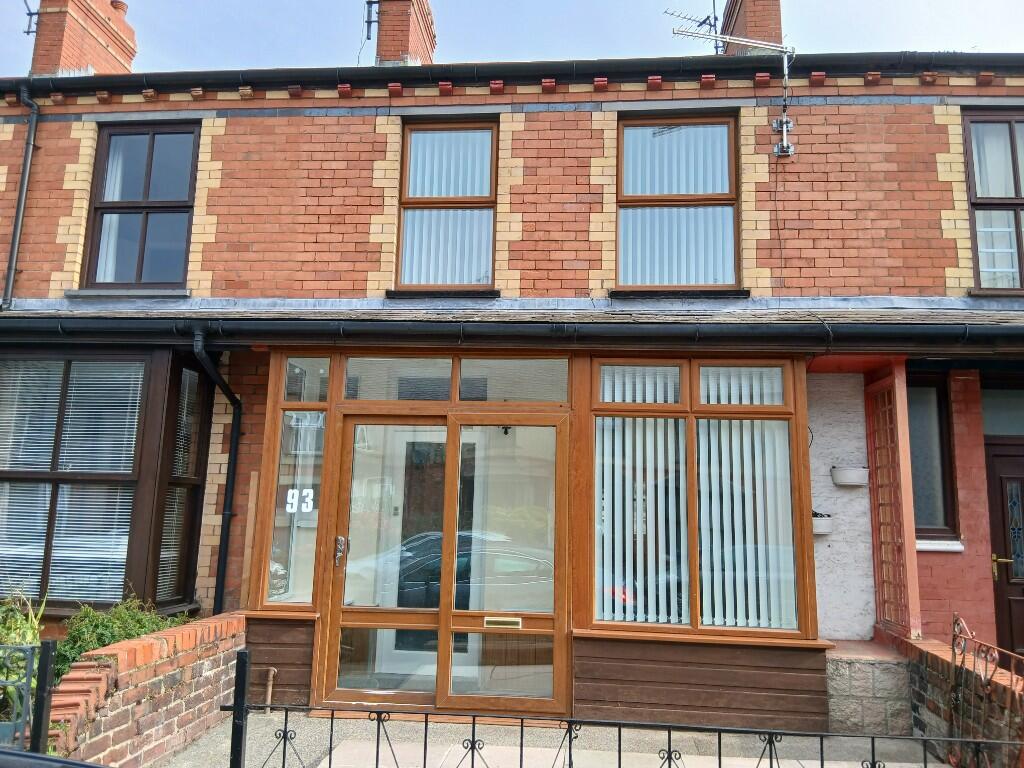 Main image of property: Bangor, Gwynedd, LL57