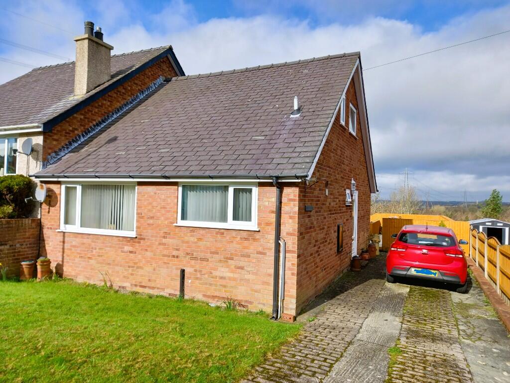 Main image of property: Bangor, Gwynedd, LL57
