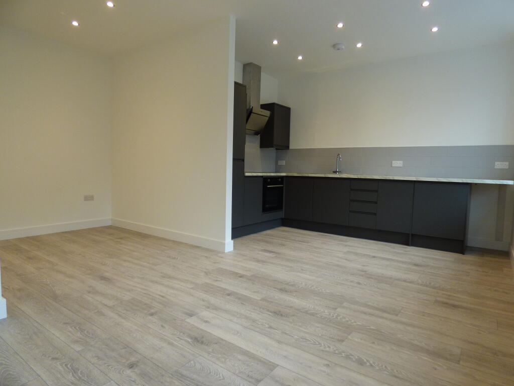 Main image of property: Flat 5, 10a The Rock