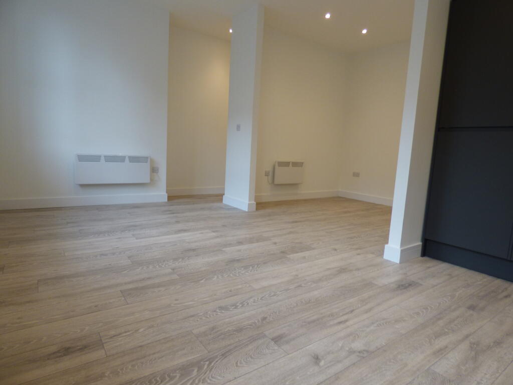 Main image of property: Flat 5, 10a The Rock