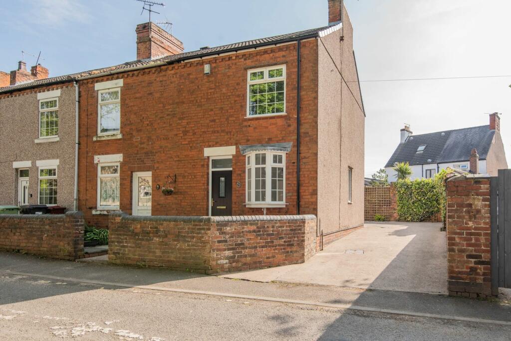 2 bedroom end of terrace house for sale in Oxcroft Lane, Bolsover, S44