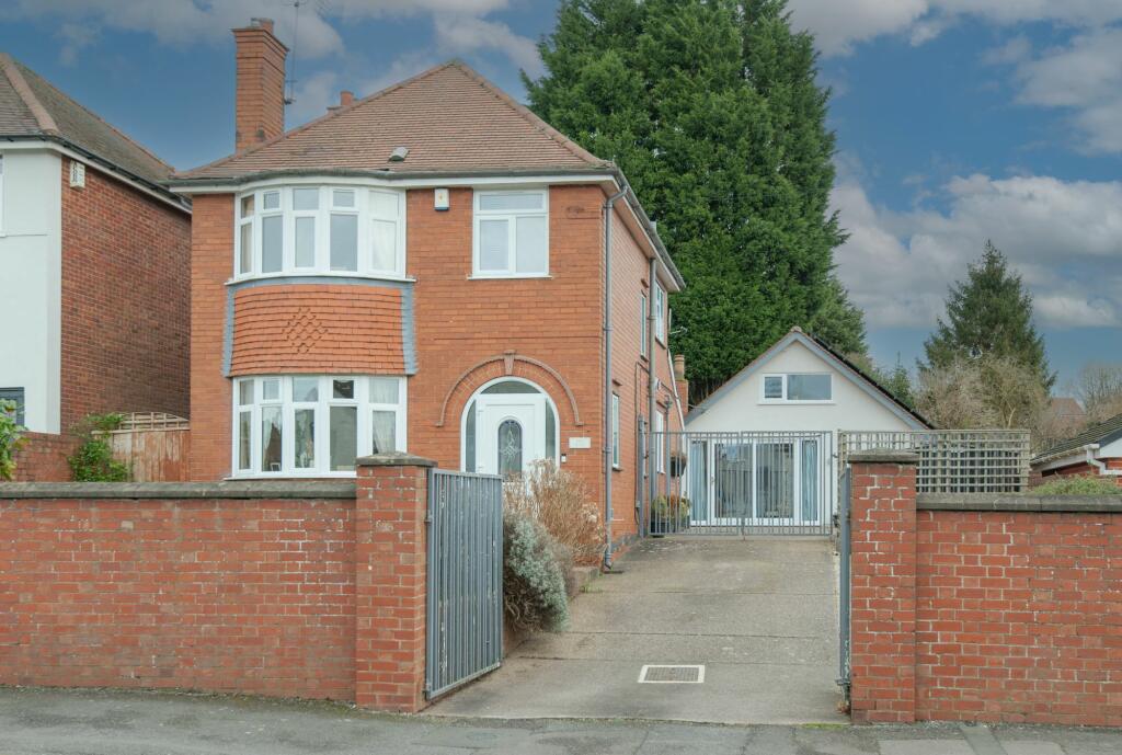 3 bedroom detached house for sale in Little Lane, Shirebrook, NG20