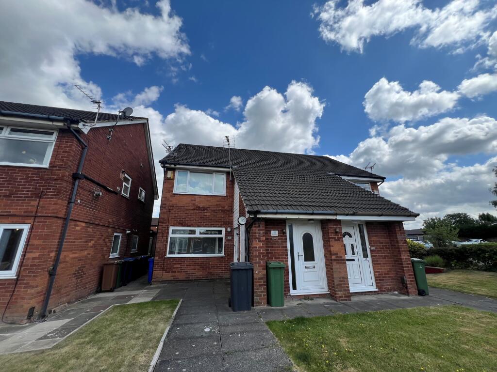 Main image of property: Sandheys, M34