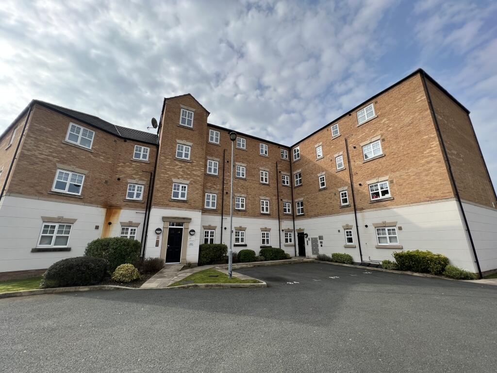 Main image of property: Kings Road, Audenshaw, M34