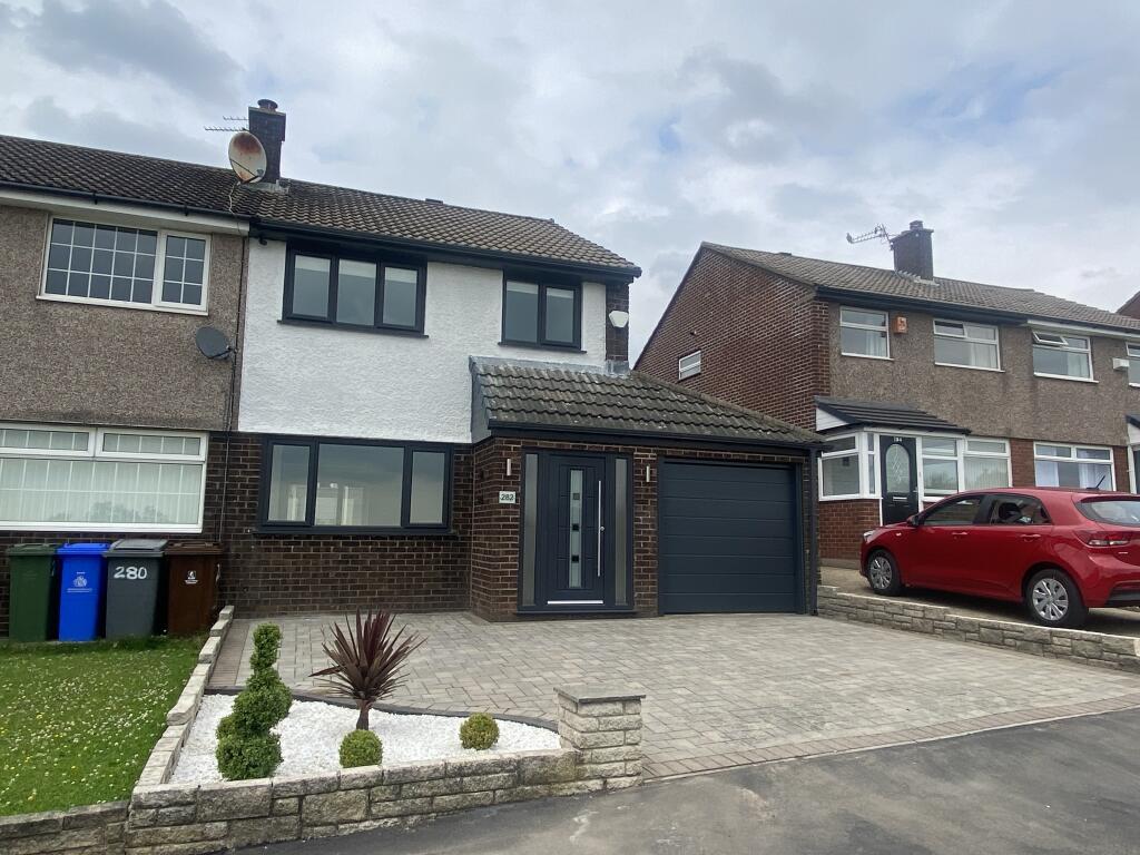 Main image of property: Yew Tree Lane, Dukinfield, SK16