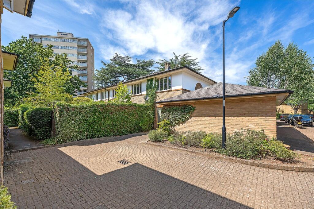 Main image of property: Oak Park Gardens, Southfields, London, SW19