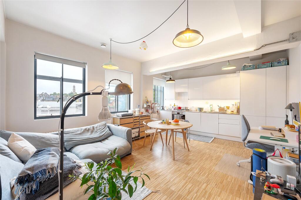 Main image of property: Garratt Lane, Southfields, London, SW18