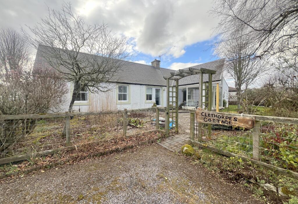 3 bedroom detached bungalow for sale in Clethorps Cottage, Keithtown