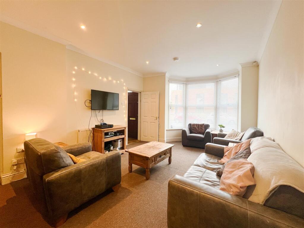 Main image of property: 42 Cemetery Avenue, Sheffield