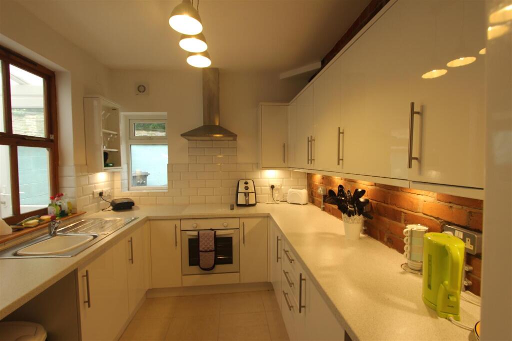 Main image of property: 22 Hoole Road, Broomhill