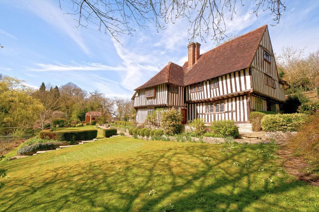 Main image of property: Elegant Tudor Hall House, Boughton Monchelsea