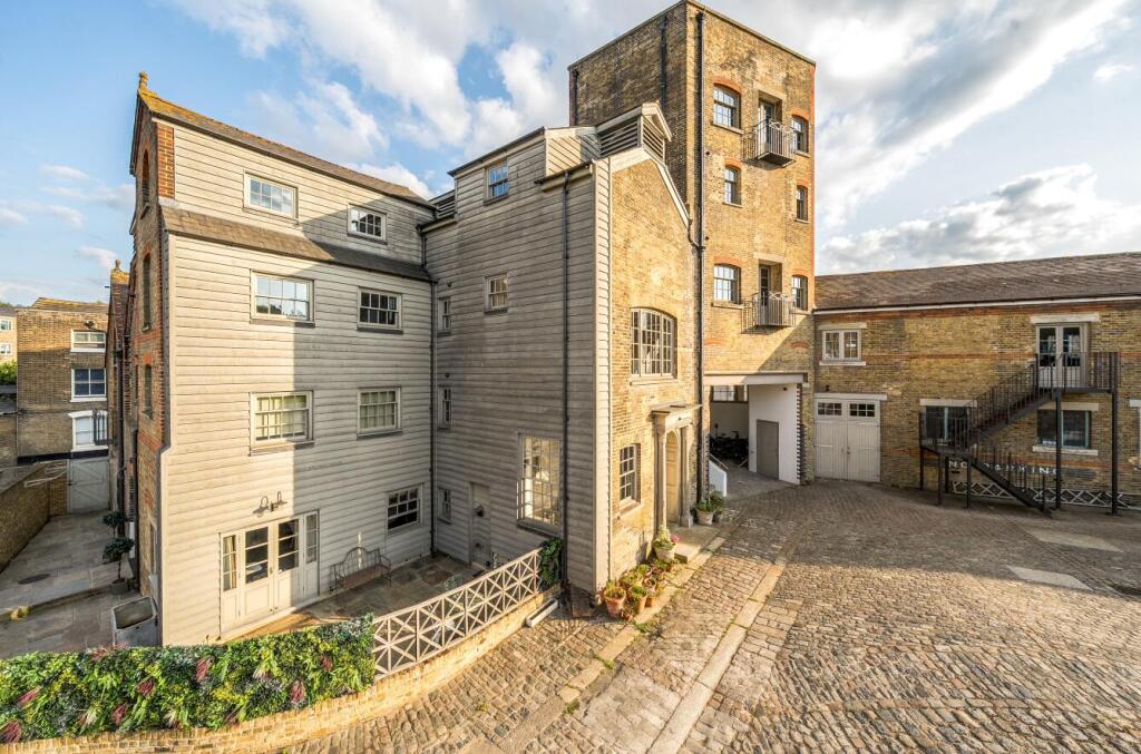 Main image of property: Historic Residence, The Terrace, Rochester