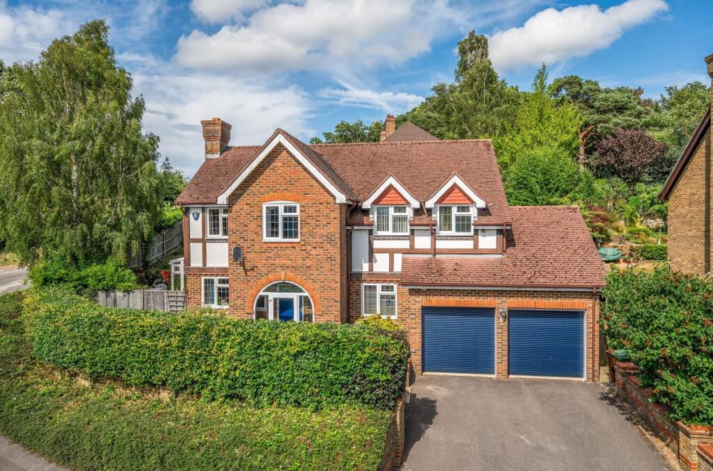 Main image of property: Central Village Location, Windmill Heights, Bearsted