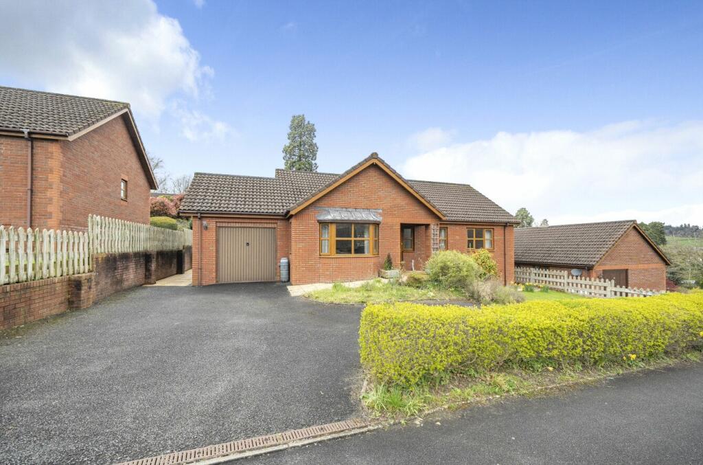 3 bedroom bungalow for sale in Tyle Heulog, Builth Wells, Powys, LD2