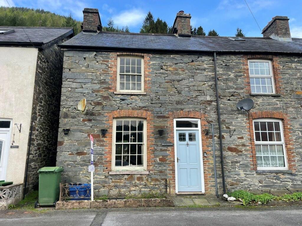 2 bedroom terraced house for sale in Dinas Mawddwy, Machynlleth