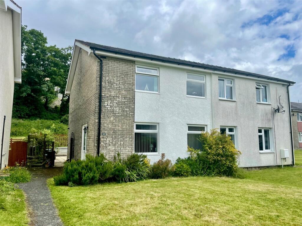 3 bedroom semidetached house for sale in Bryn Y Gog, Machynlleth