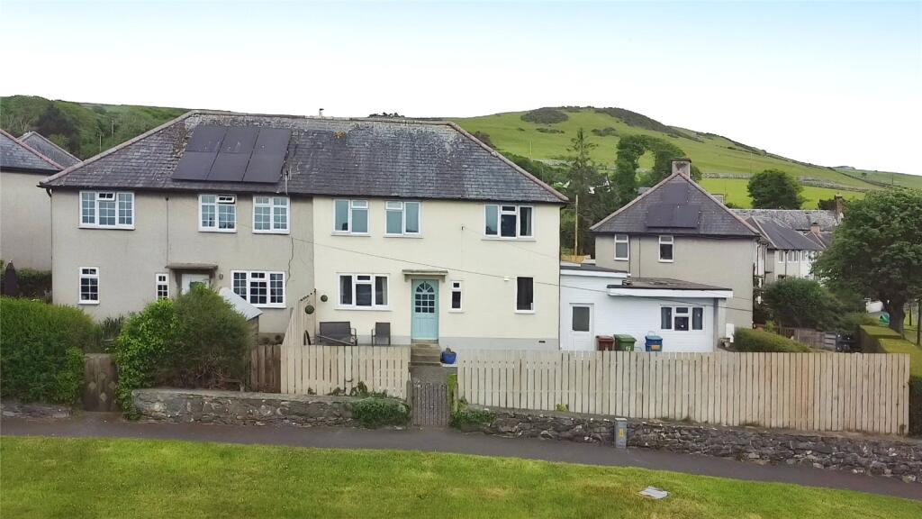4 bedroom semi-detached house