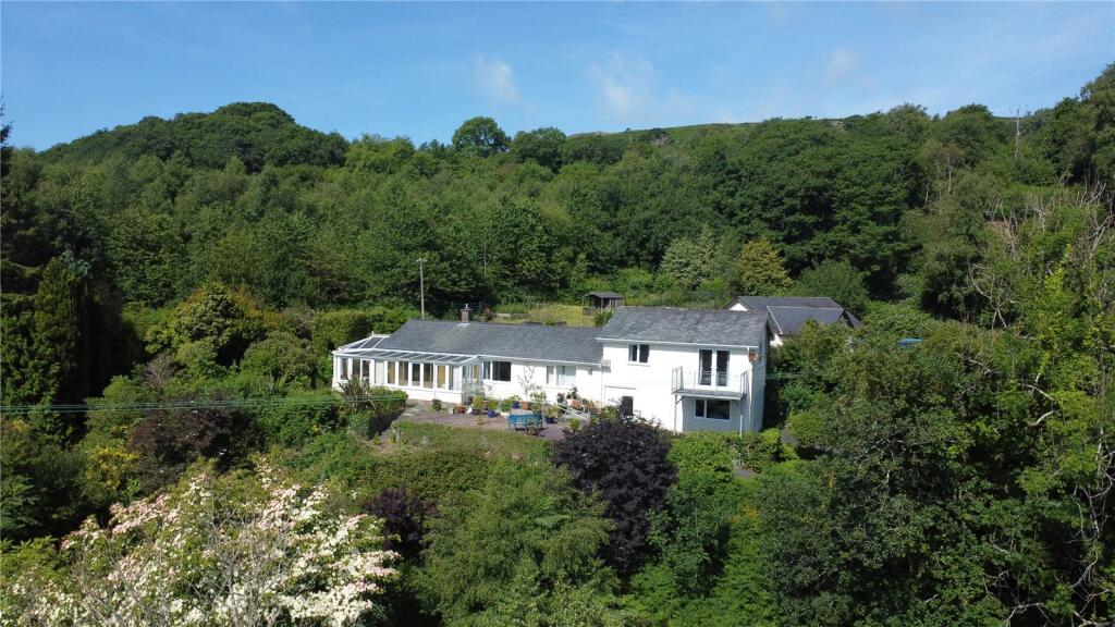 Main image of property: Aberdovey, Gwynedd, LL35