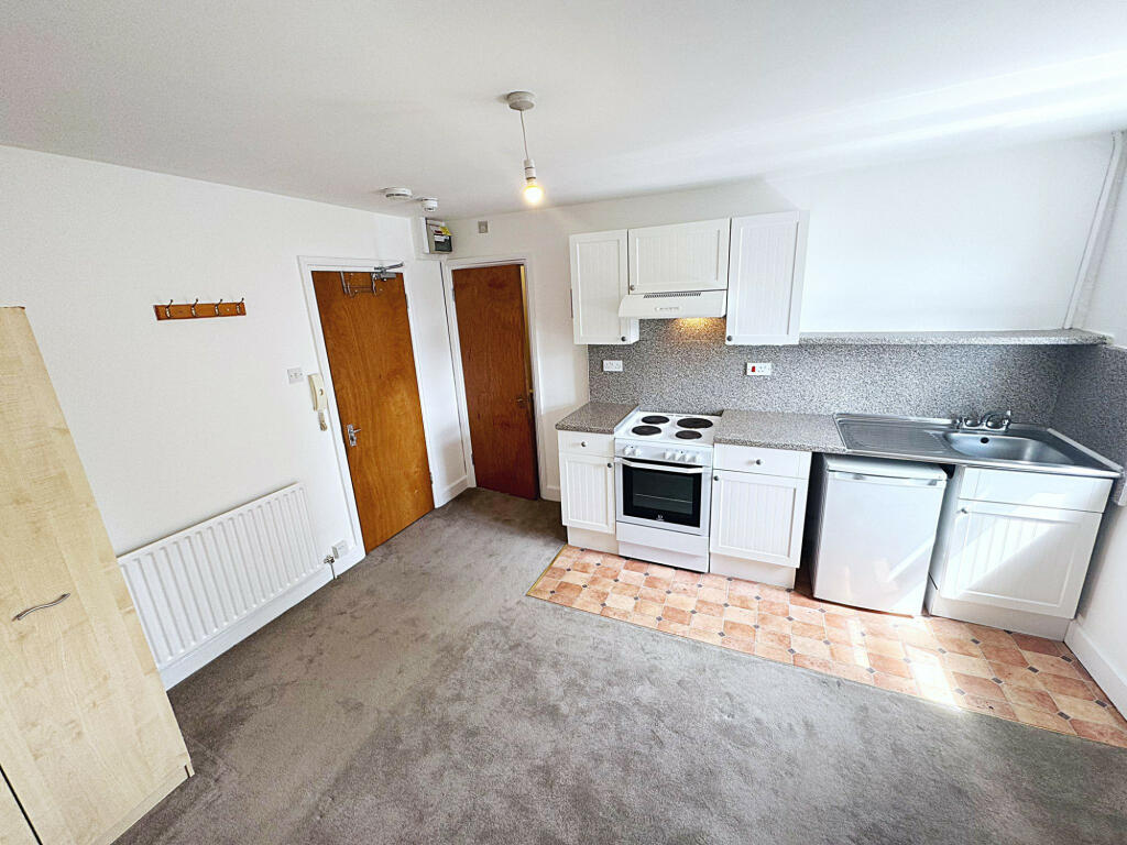 Studio flat for rent in Telford Avenue, Streatham Hill, SW2